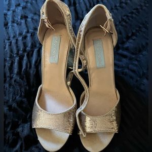 Blue by Betsy Johnson gold pumps 7 1/2